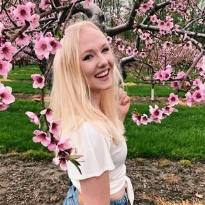 Meet your Posher, Alison